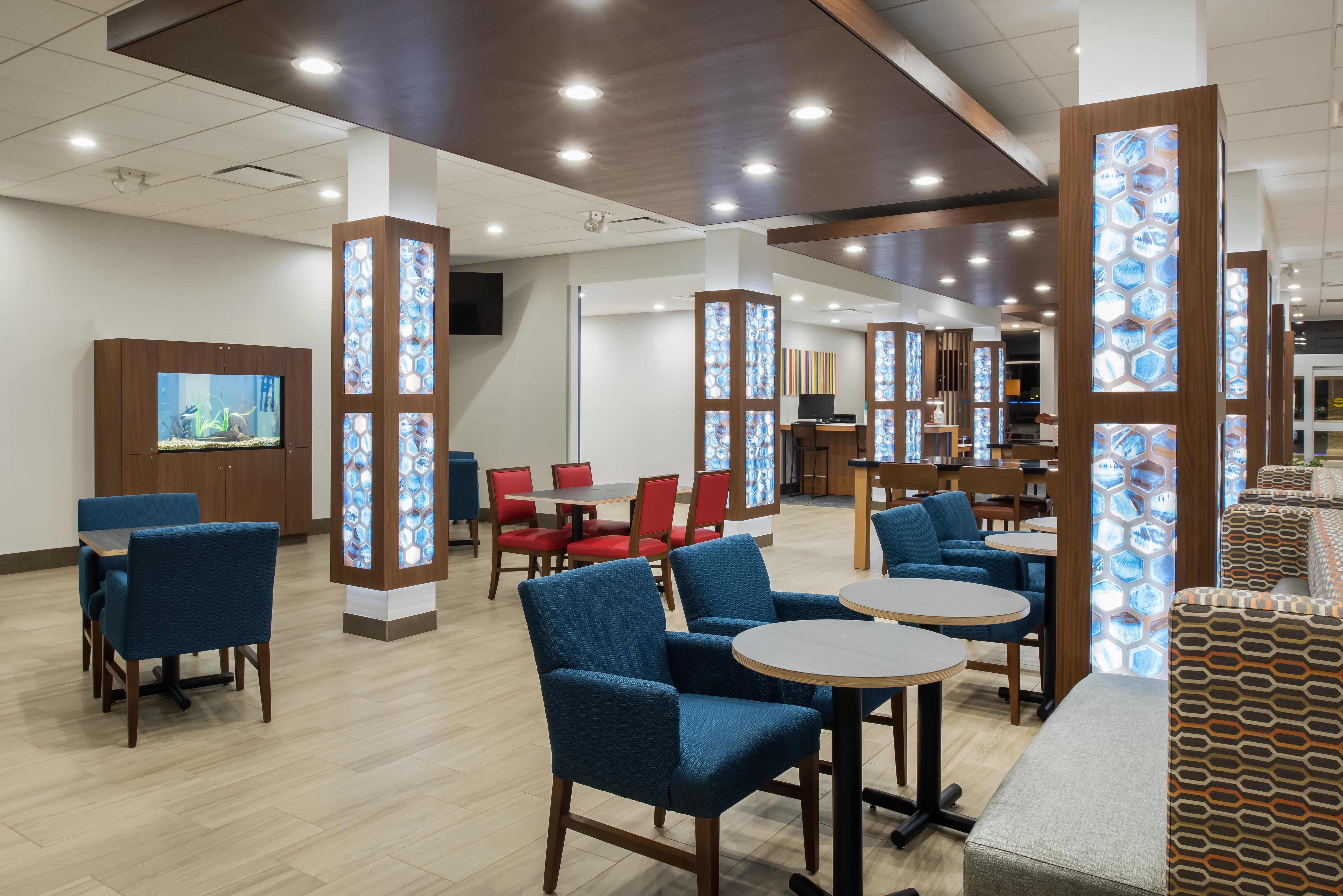 Holiday Inn Express & Suites West Plains Southwest By Ihg Bagian luar foto