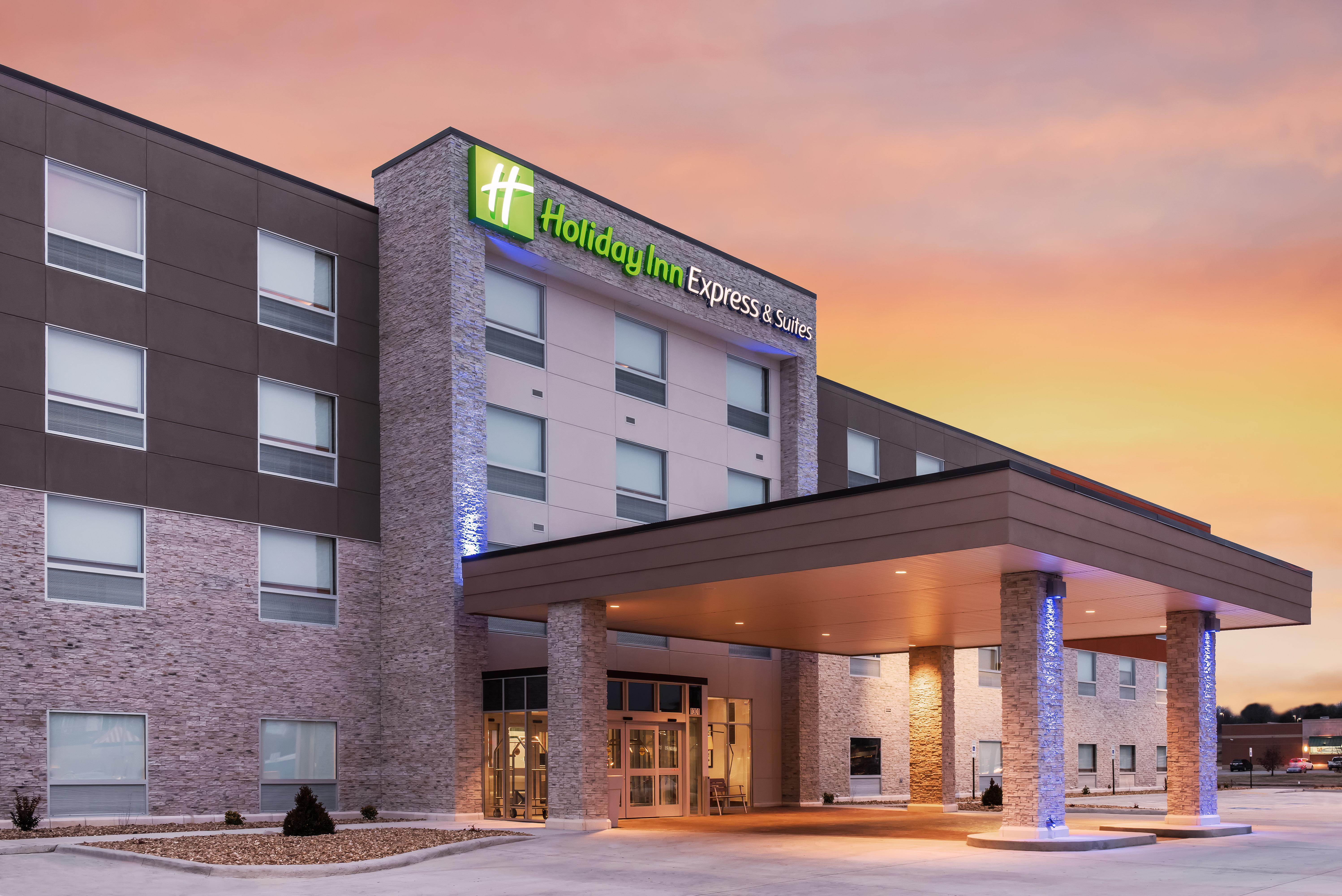 Holiday Inn Express & Suites West Plains Southwest By Ihg Bagian luar foto
