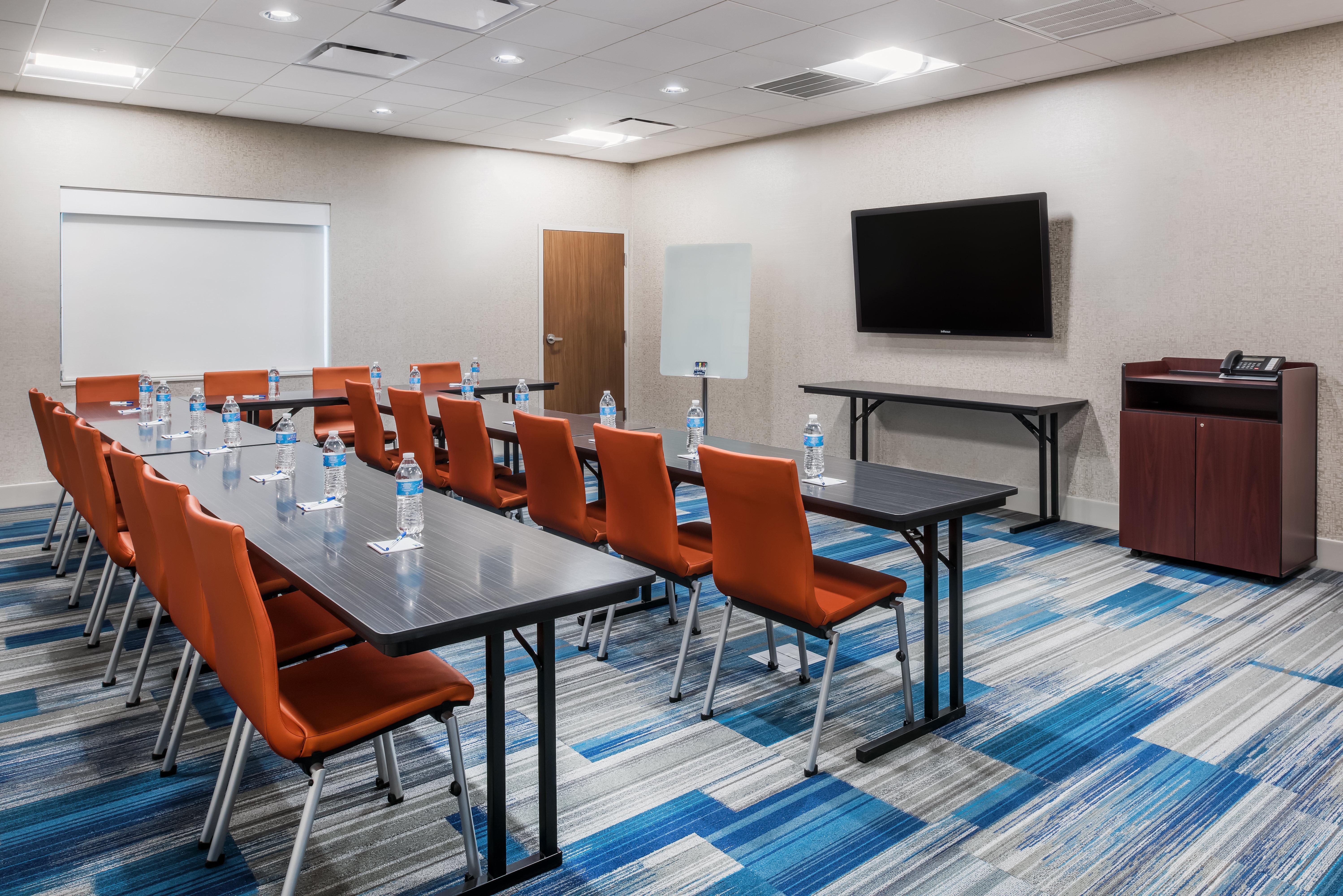 Holiday Inn Express & Suites West Plains Southwest By Ihg Bagian luar foto