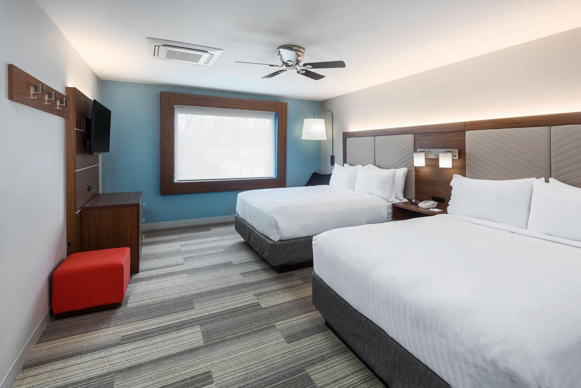 Holiday Inn Express & Suites West Plains Southwest By Ihg Bagian luar foto